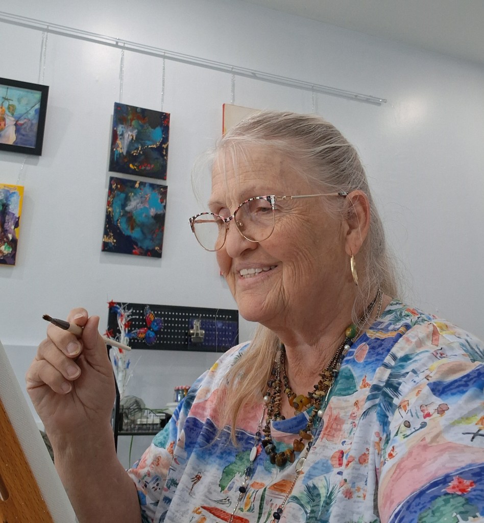 Carmrn Ouellette représente Atelier Carmen Ouellette